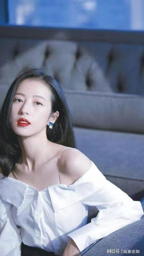 娱乐吃瓜君周雨彤,从“松弛一姐”到“Mean Girl”，娱乐圈的友谊与争议